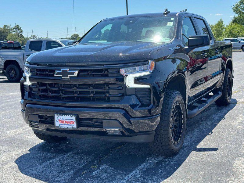 Used 2025 Chevrolet Silverado 1500 RST AWD/4WD image 8