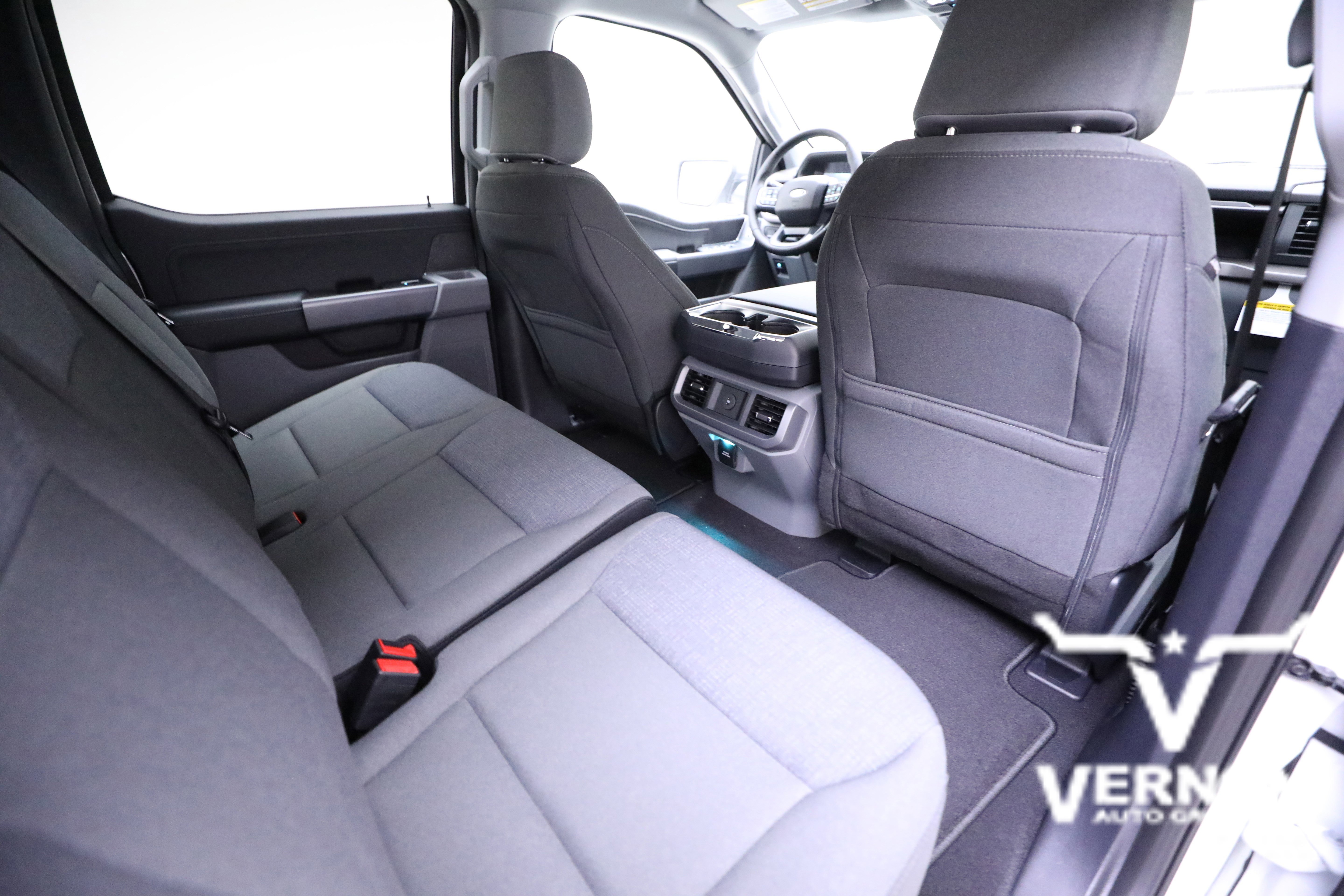 New 2026 Ford F150 XLT w/ Equipment Group 302A MID image 12