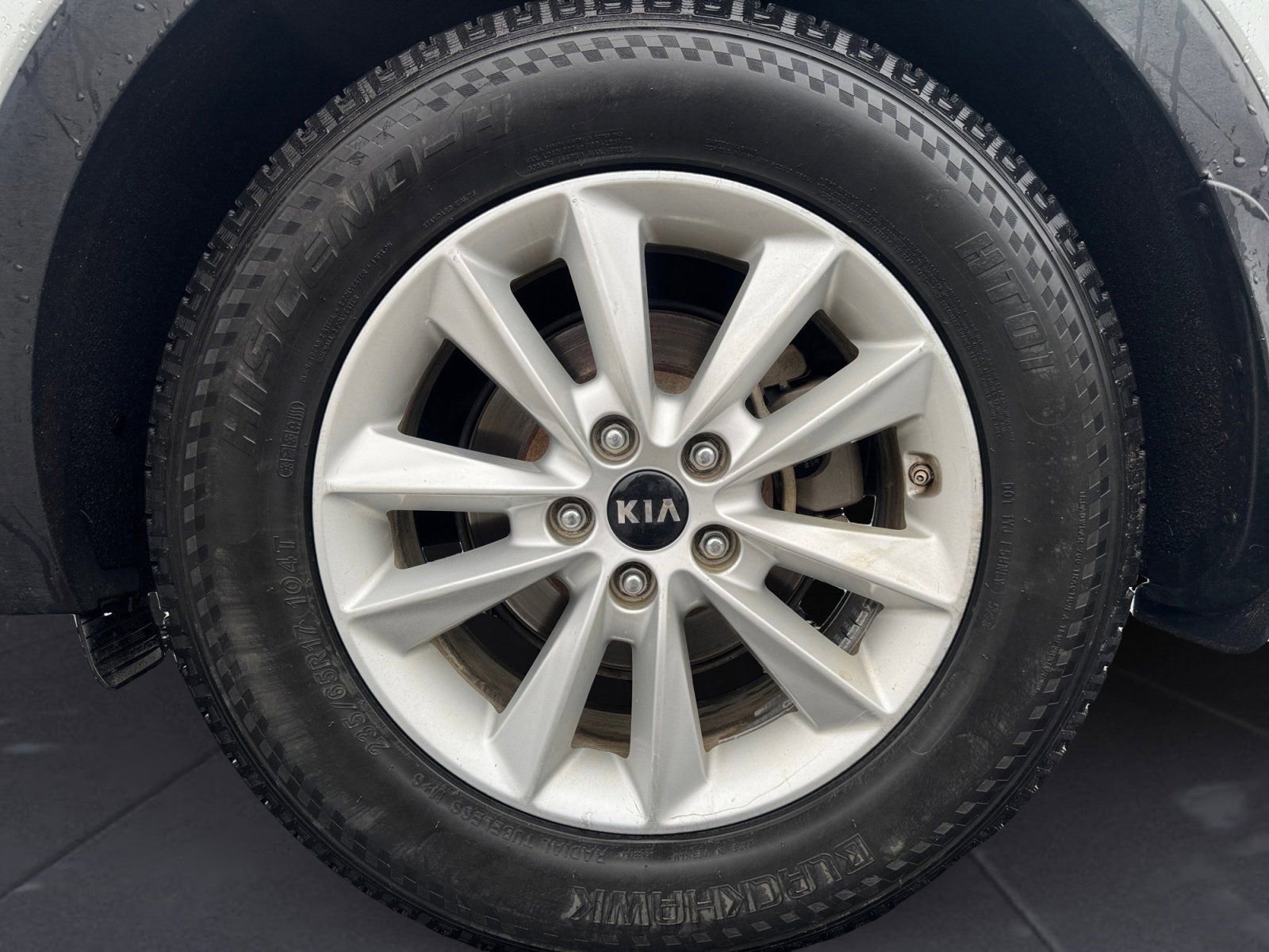 Used 2019 Kia Sorento LX w/ LX Convenience Package image 14
