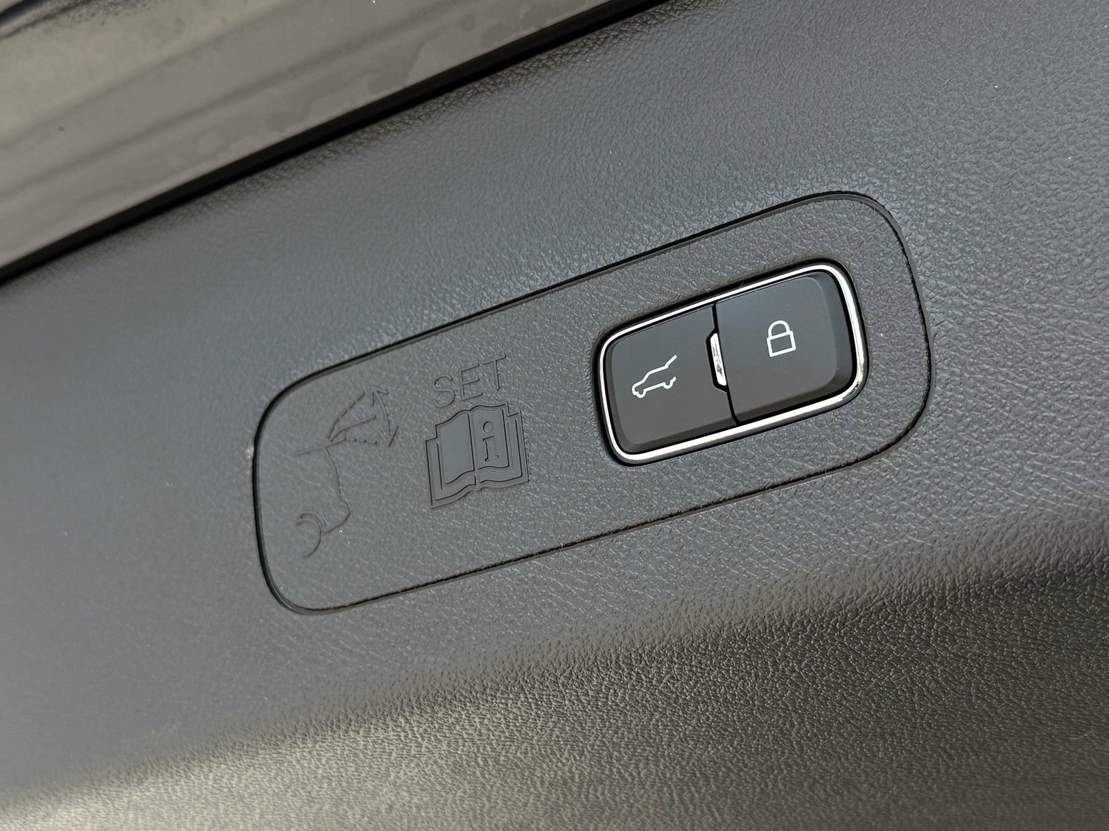 New 2026 Lincoln Aviator AWD image 18