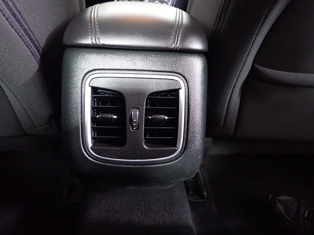 Used 2015 Chrysler 200 Limited w/ Convenience Group FWD image 44
