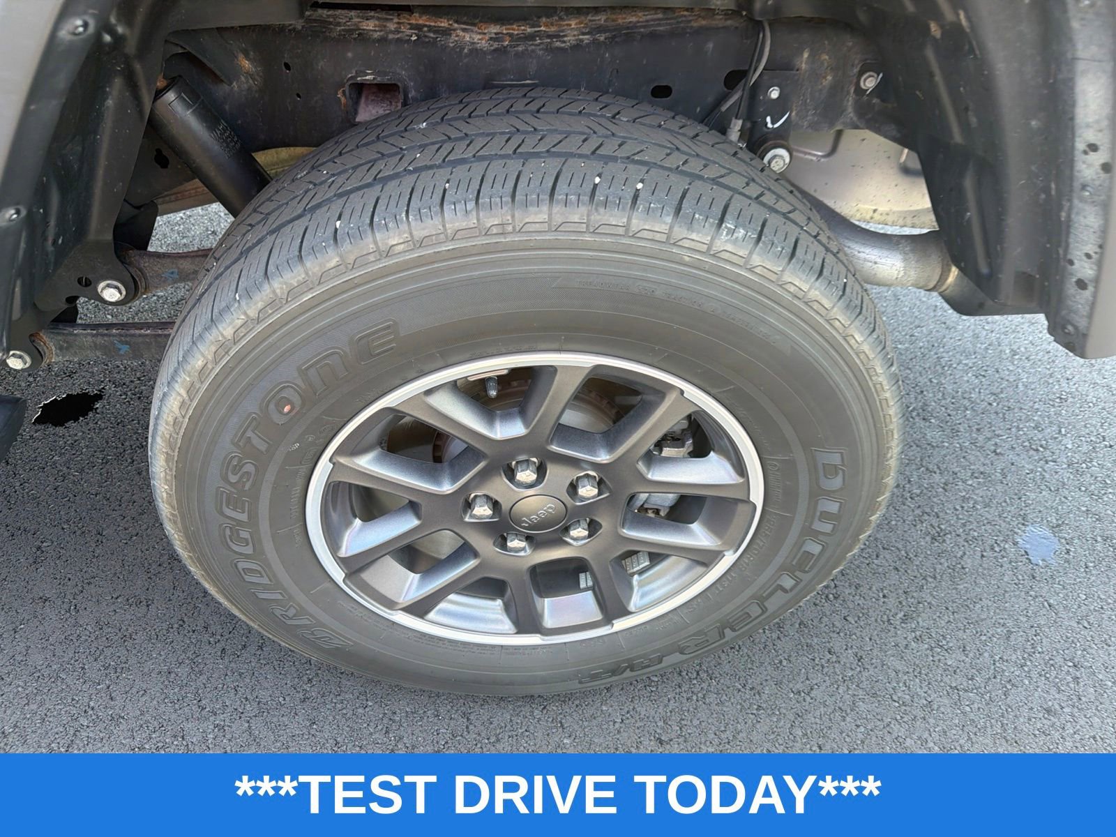 Used 2021 Jeep Gladiator Overland AWD/4WD image 10