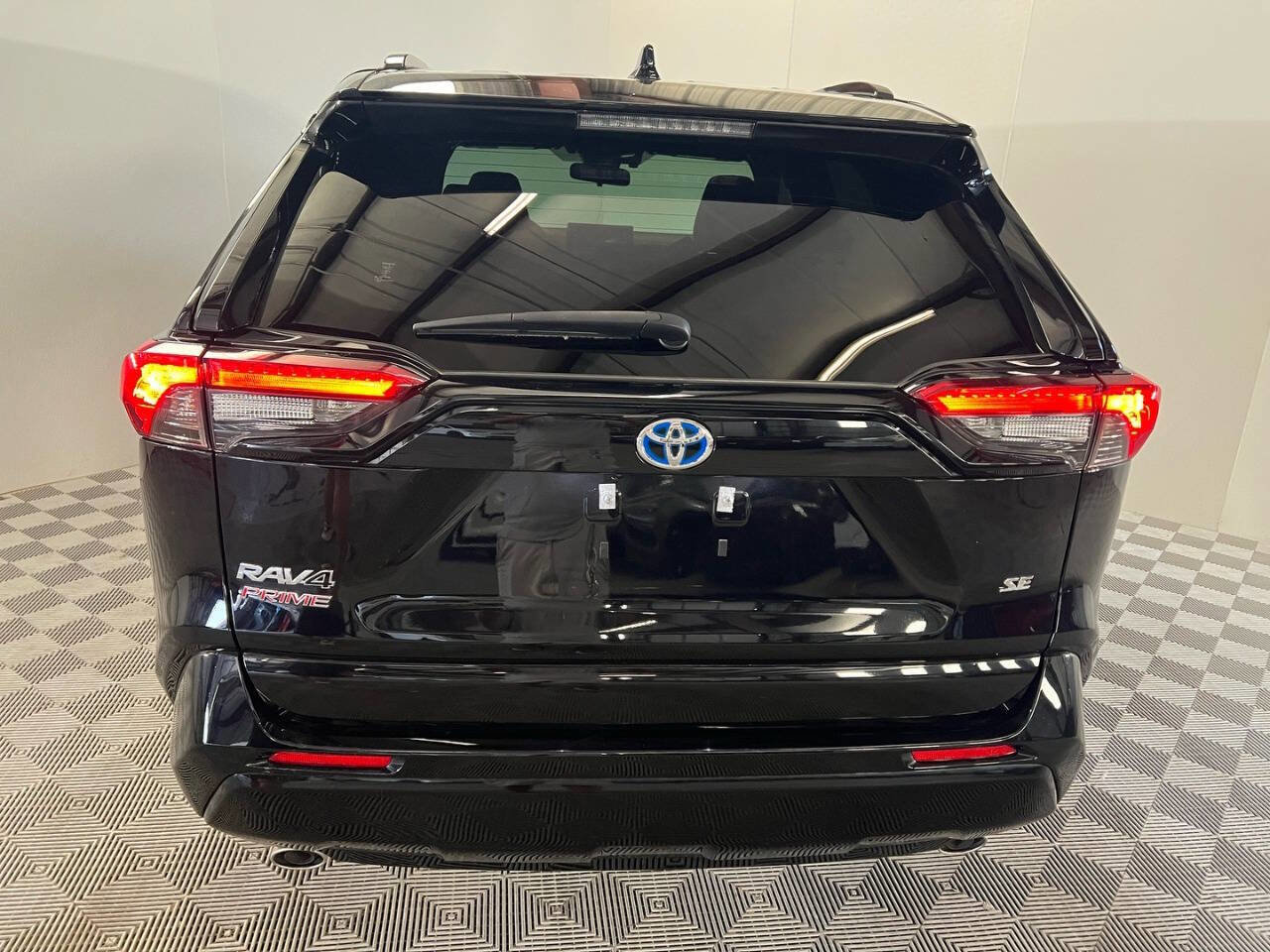 Used 2021 Toyota RAV4 SE AWD/4WD image 6