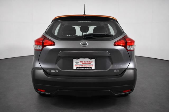 Used 2018 Nissan Kicks SV FWD image 4