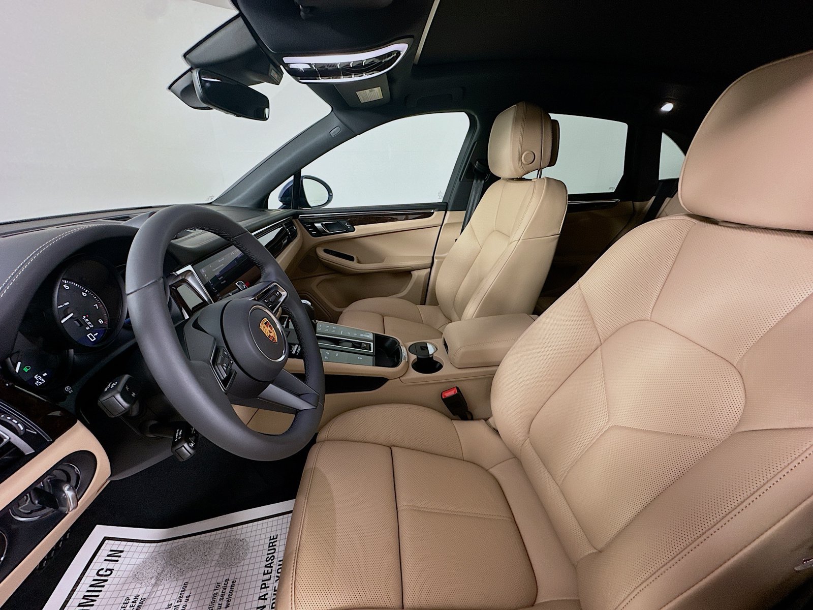 New 2026 Porsche Macan AWD/4WD image 34