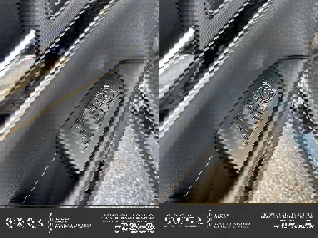 Certified 2023 Lincoln Nautilus Reserve image 32