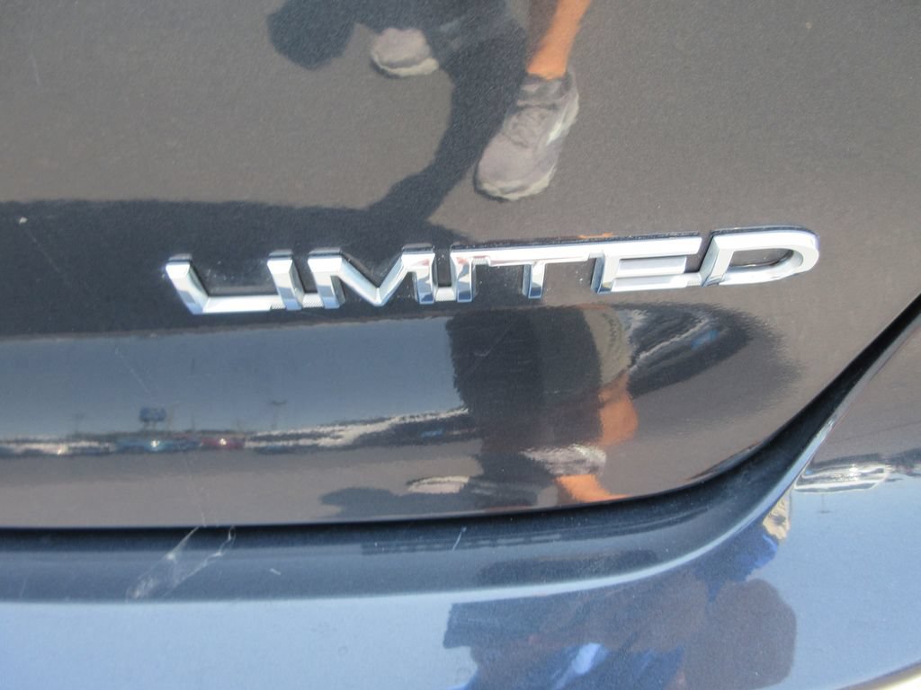 Used 2020 Chrysler Pacifica Limited FWD image 10