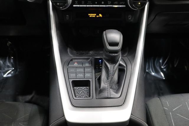 Used 2022 Toyota RAV4 XLE AWD/4WD image 39