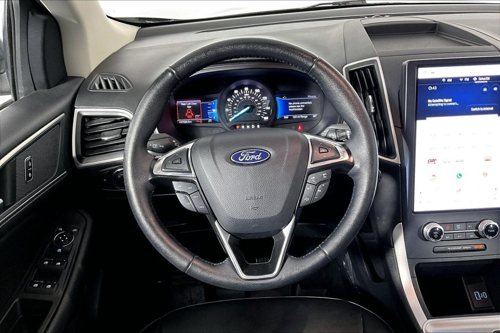 Used 2024 Ford Edge SEL w/ Convenience Package AWD/4WD image 5