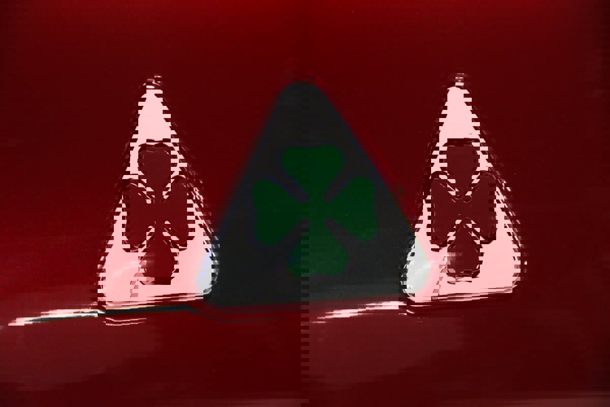 Used 2018 Alfa Romeo Giulia Quadrifoglio w/ Driver Assist Dynamic Package image 27