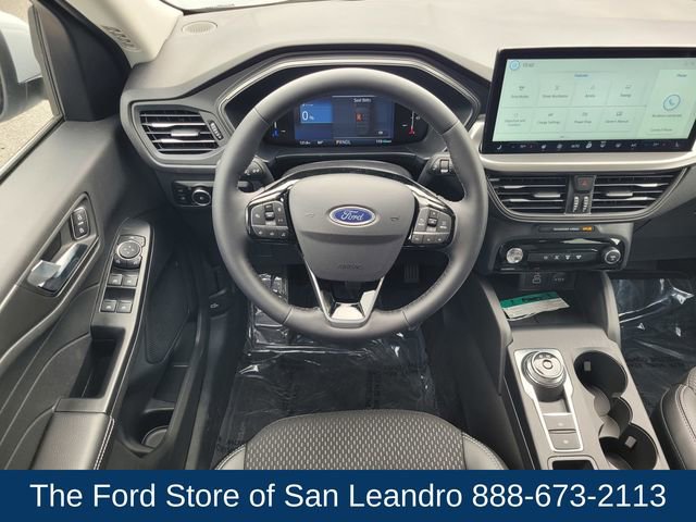 New 2025 Ford Escape SE w/ Class II Trailer Tow Package image 13