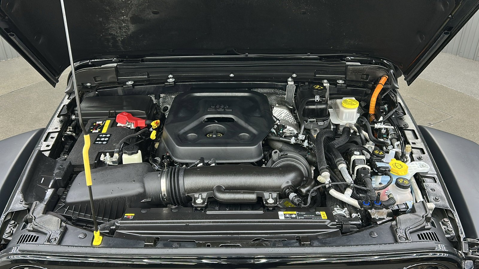 Used 2025 Jeep Wrangler Willys 4xe image 19