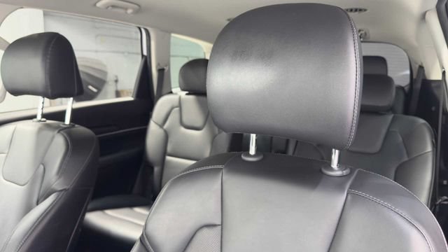 Used 2023 Kia Telluride S FWD image 26