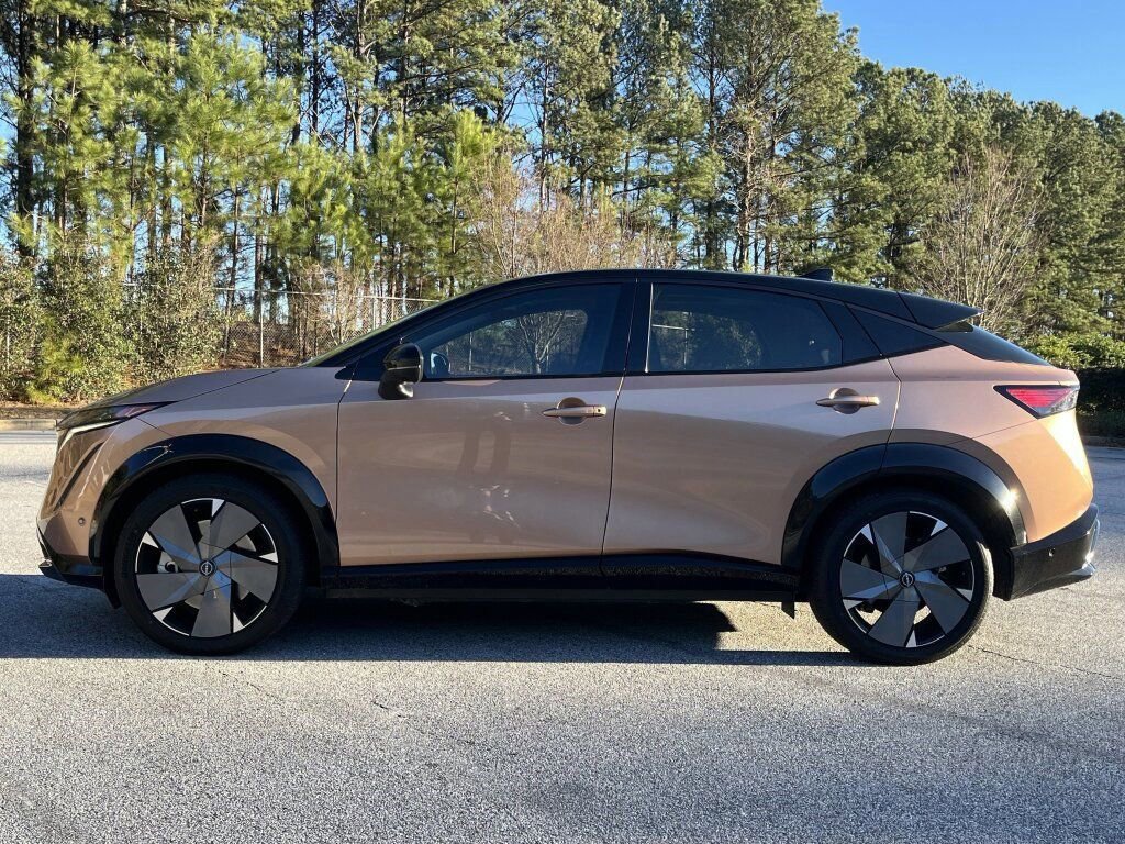 Certified 2024 Nissan Ariya AWD image 22