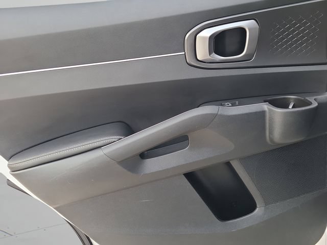 Used 2023 Kia Sorento LX FWD image 16