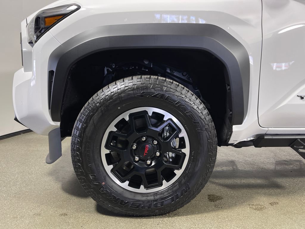 Certified 2025 Toyota Tacoma TRD Off-Road w/ TRD Off Road Premium Package AWD/4WD image 11