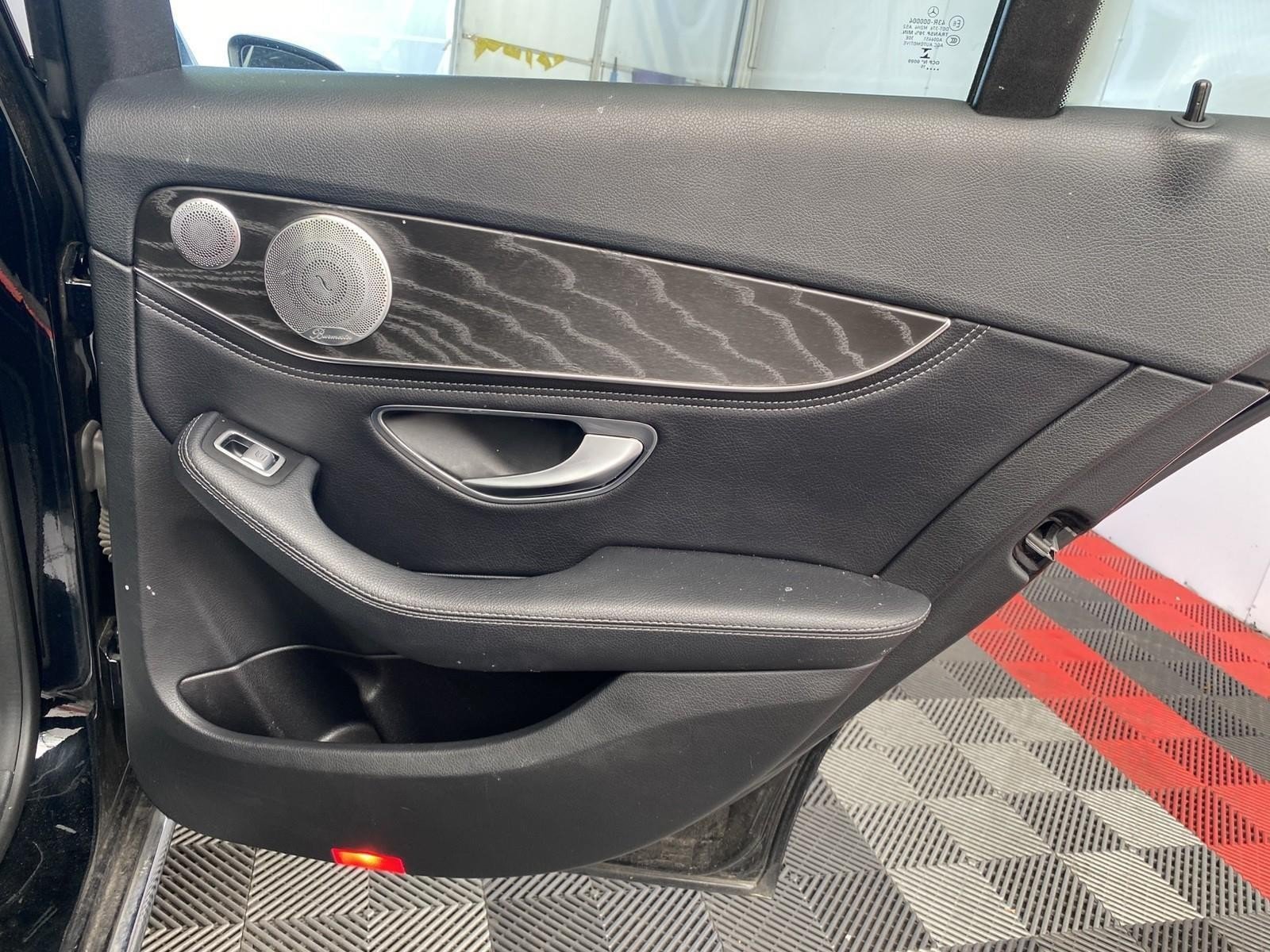 Used 2015 Mercedes-Benz C 300 4MATIC Sedan image 10