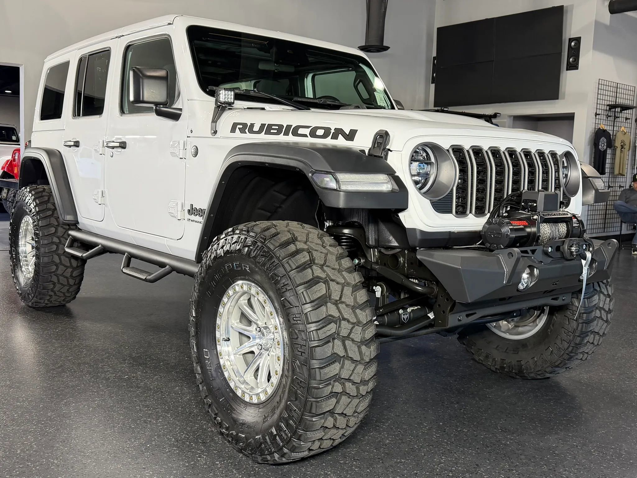 Used 2025 Jeep Wrangler Unlimited Rubicon image 2