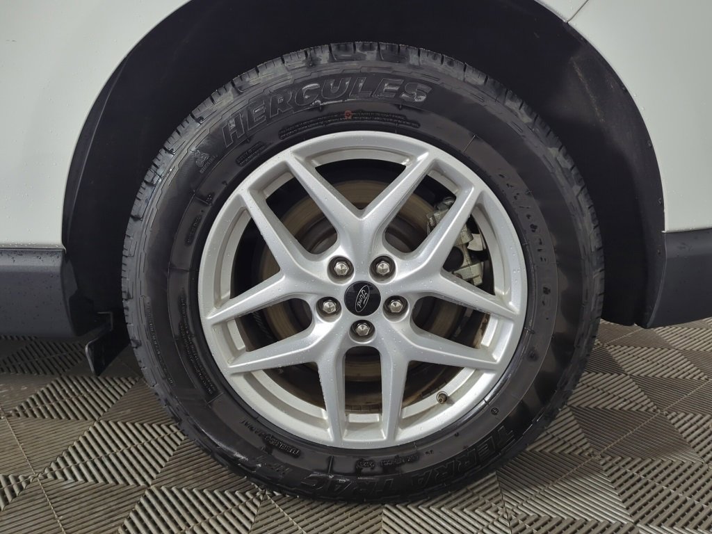 Used 2024 Ford Edge SEL image 10