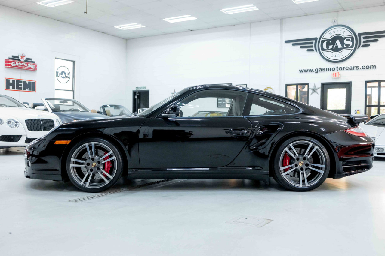 Used 2012 Porsche 911 Turbo image 8