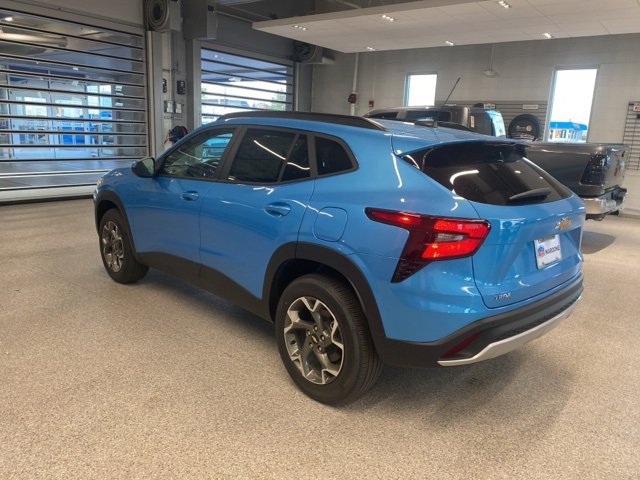 New 2025 Chevrolet Trax LT w/ Driver Confidence Package image 8