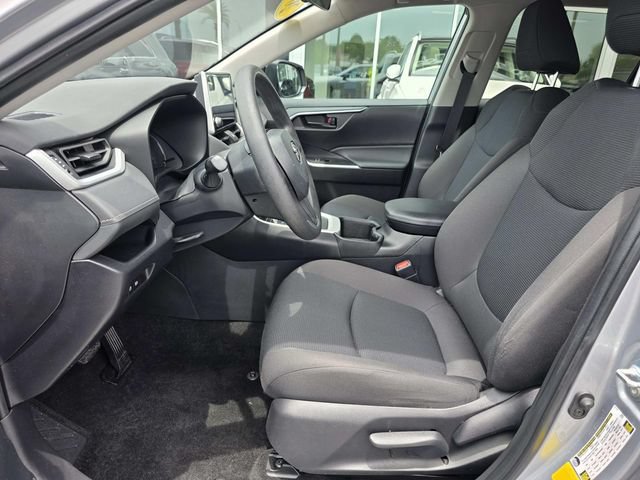 Used 2024 Toyota RAV4 LE AWD/4WD image 12
