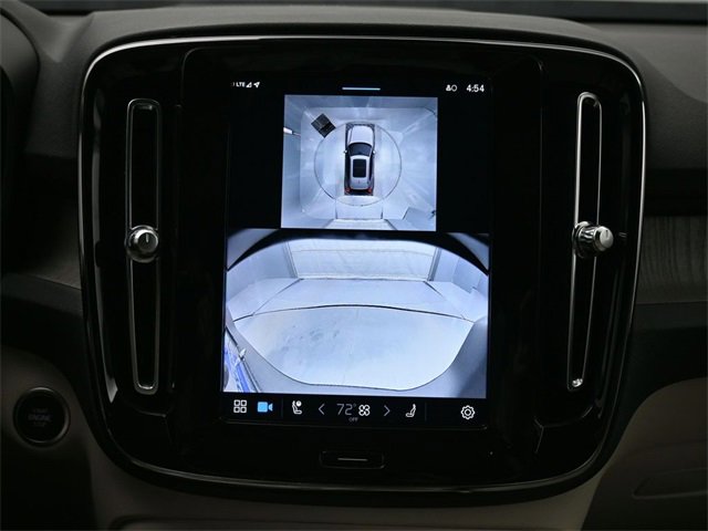 Used 2024 Volvo XC40 B5 Plus w/ Protection Package Premier image 20