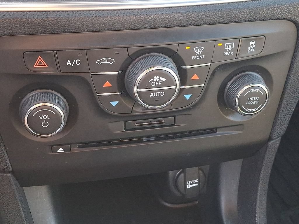 Used 2014 Dodge Charger SXT Plus AWD/4WD image 19