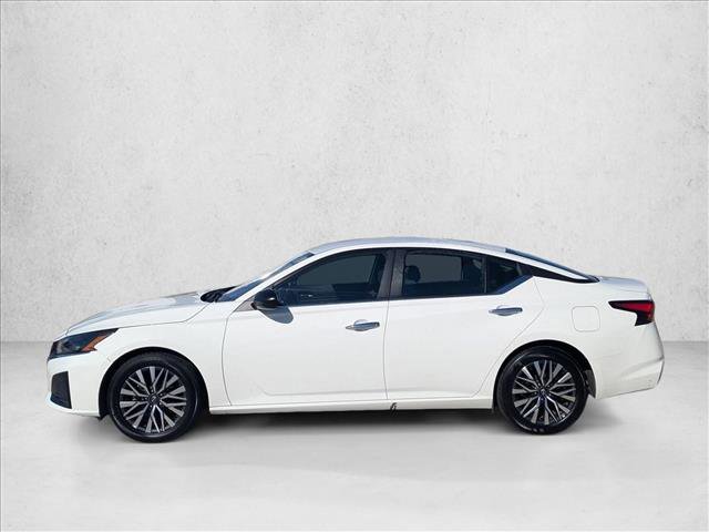 Used 2025 Nissan Altima 2.5 SV image 9