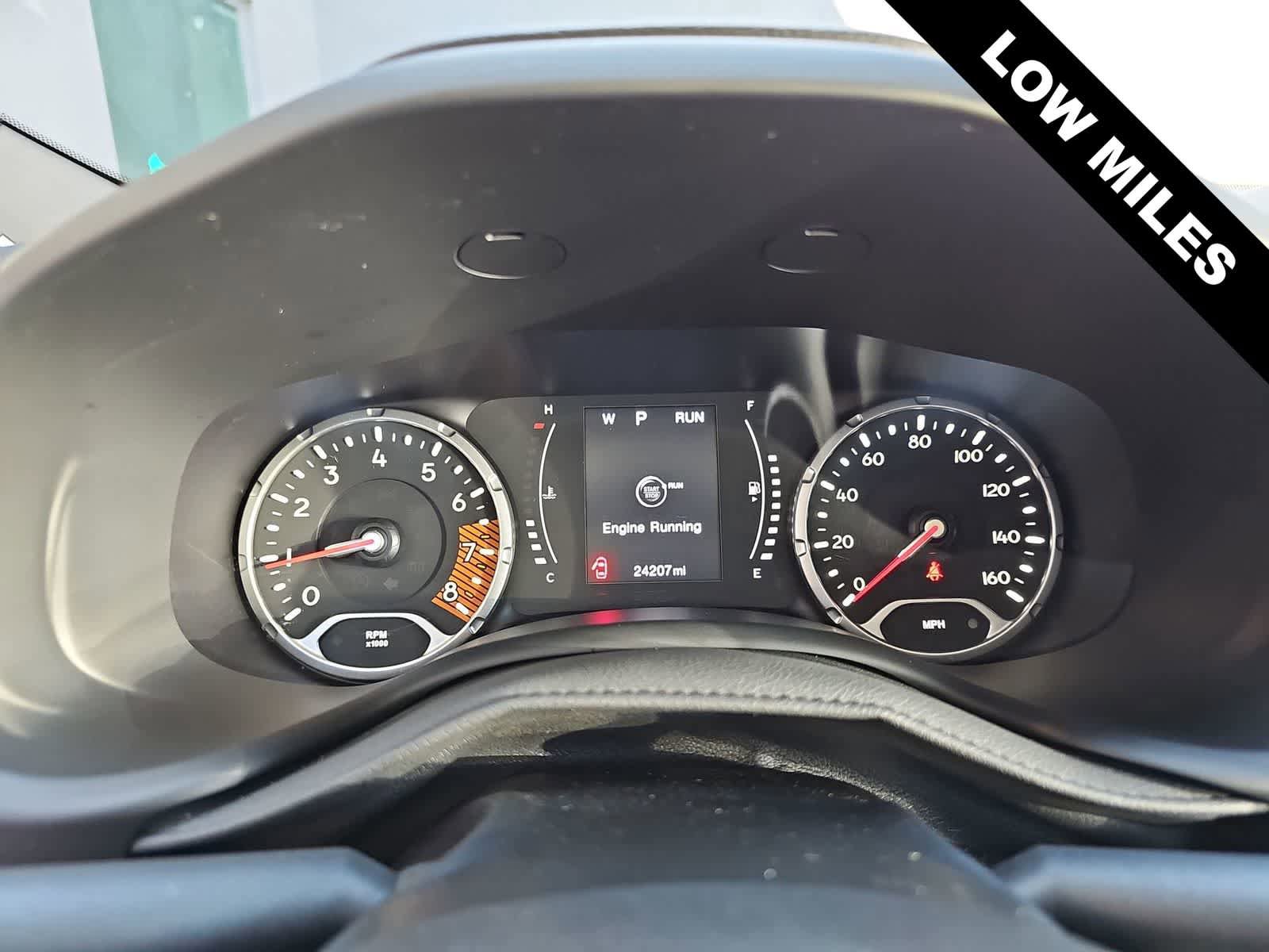 Used 2023 Jeep Renegade Latitude AWD/4WD image 21