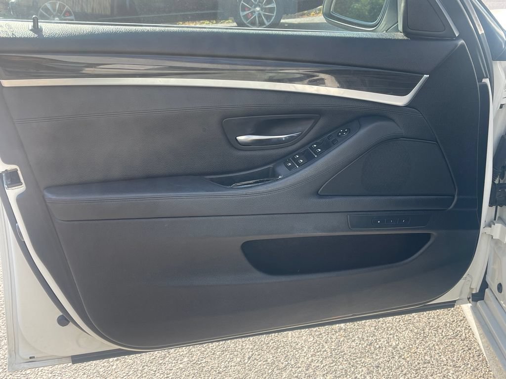 Used 2013 BMW 535i xDrive Sedan AWD/4WD image 13