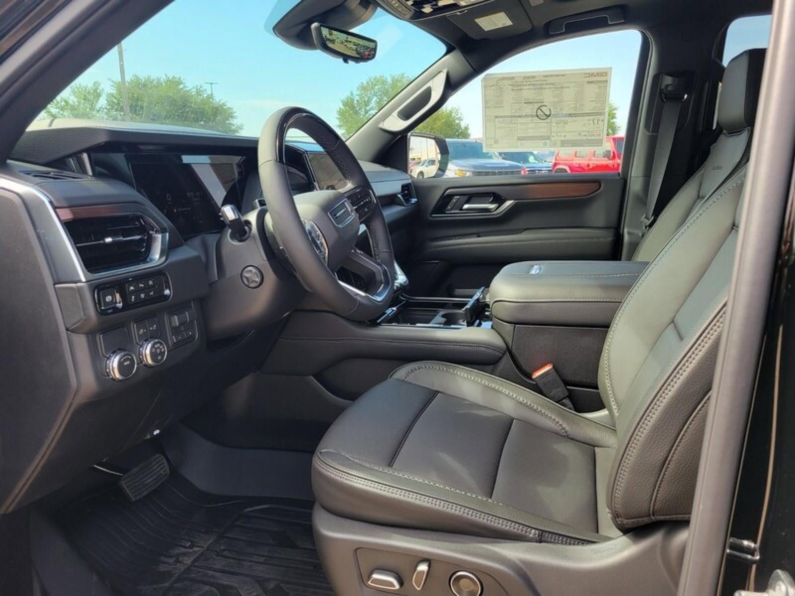 New 2026 GMC Yukon Denali w/ Denali Reserve Package RWD image 22