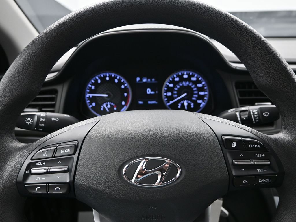 Used 2020 Hyundai Elantra SEL w/ Winter Weather Package image 15