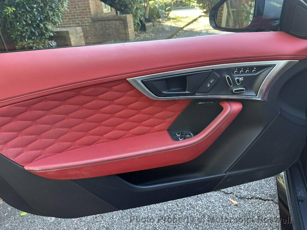 Used 2018 Jaguar F-TYPE SVR AWD/4WD image 20