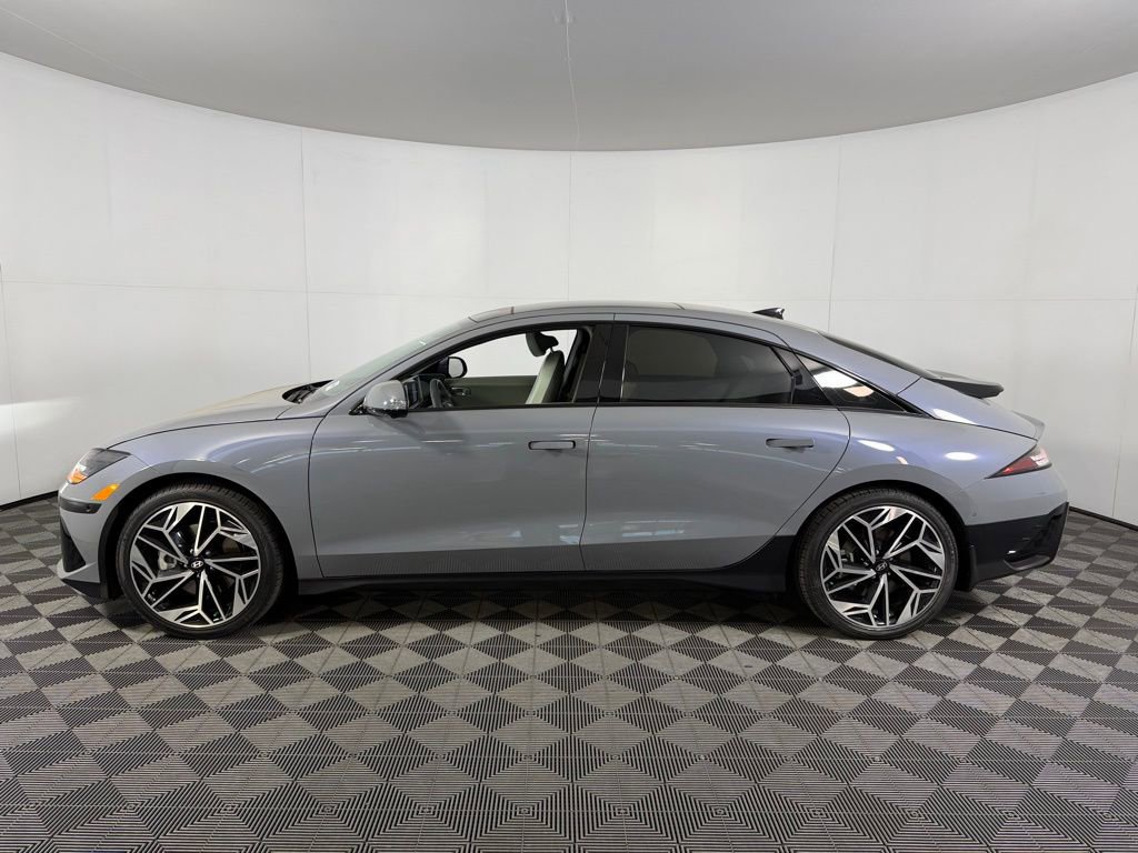 Used 2024 Hyundai Ioniq 6 Limited image 9