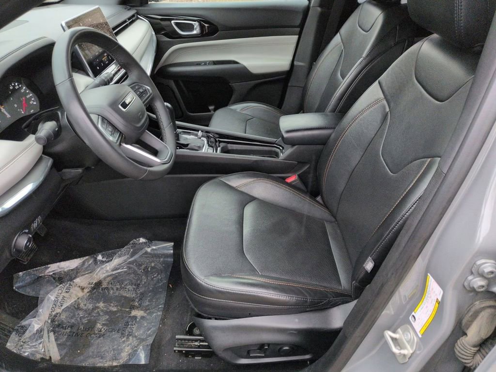 Used 2023 Jeep Compass Limited image 12