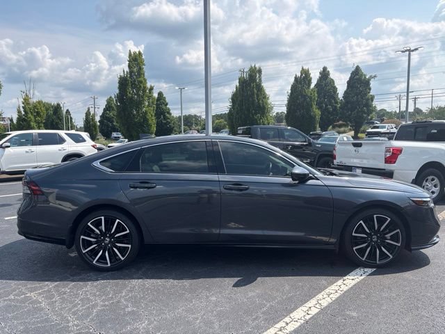 Used 2024 Honda Accord Touring image 5