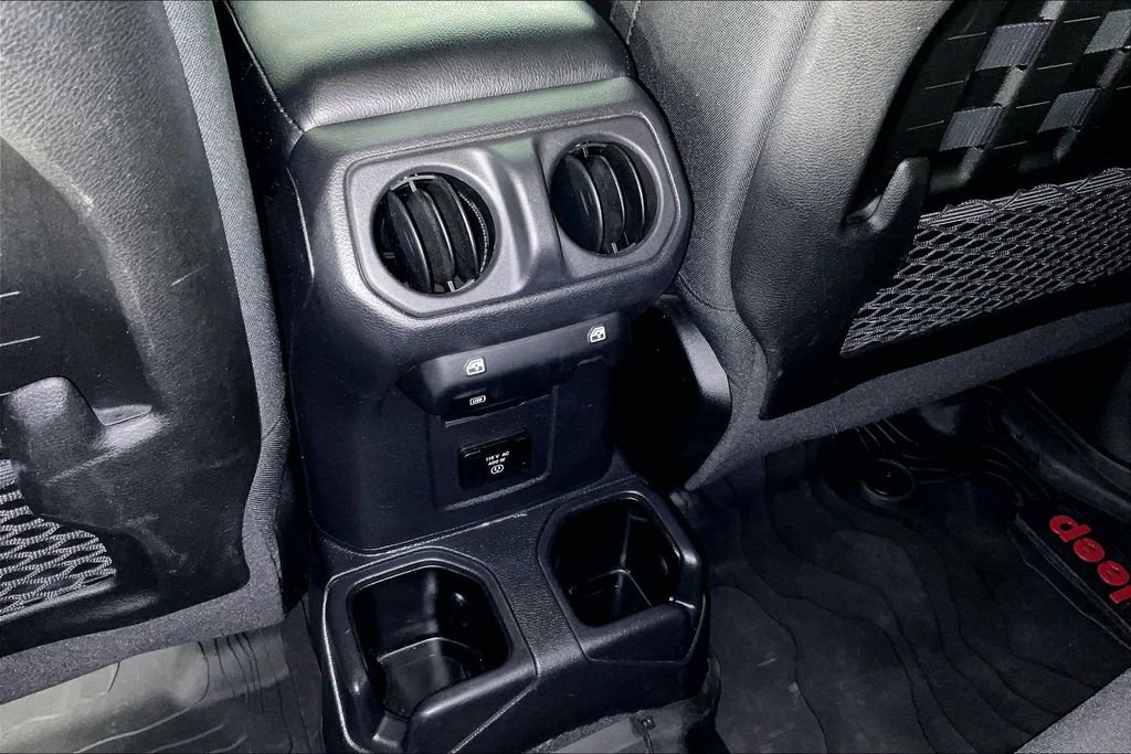 Used 2022 Jeep Gladiator Mojave w/ Trailer Tow Package image 32