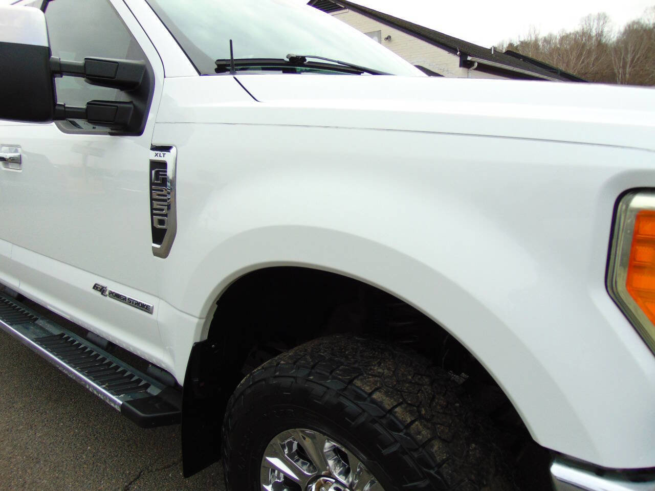 Used 2017 Ford F250 XLT w/ XLT Premium Package image 33