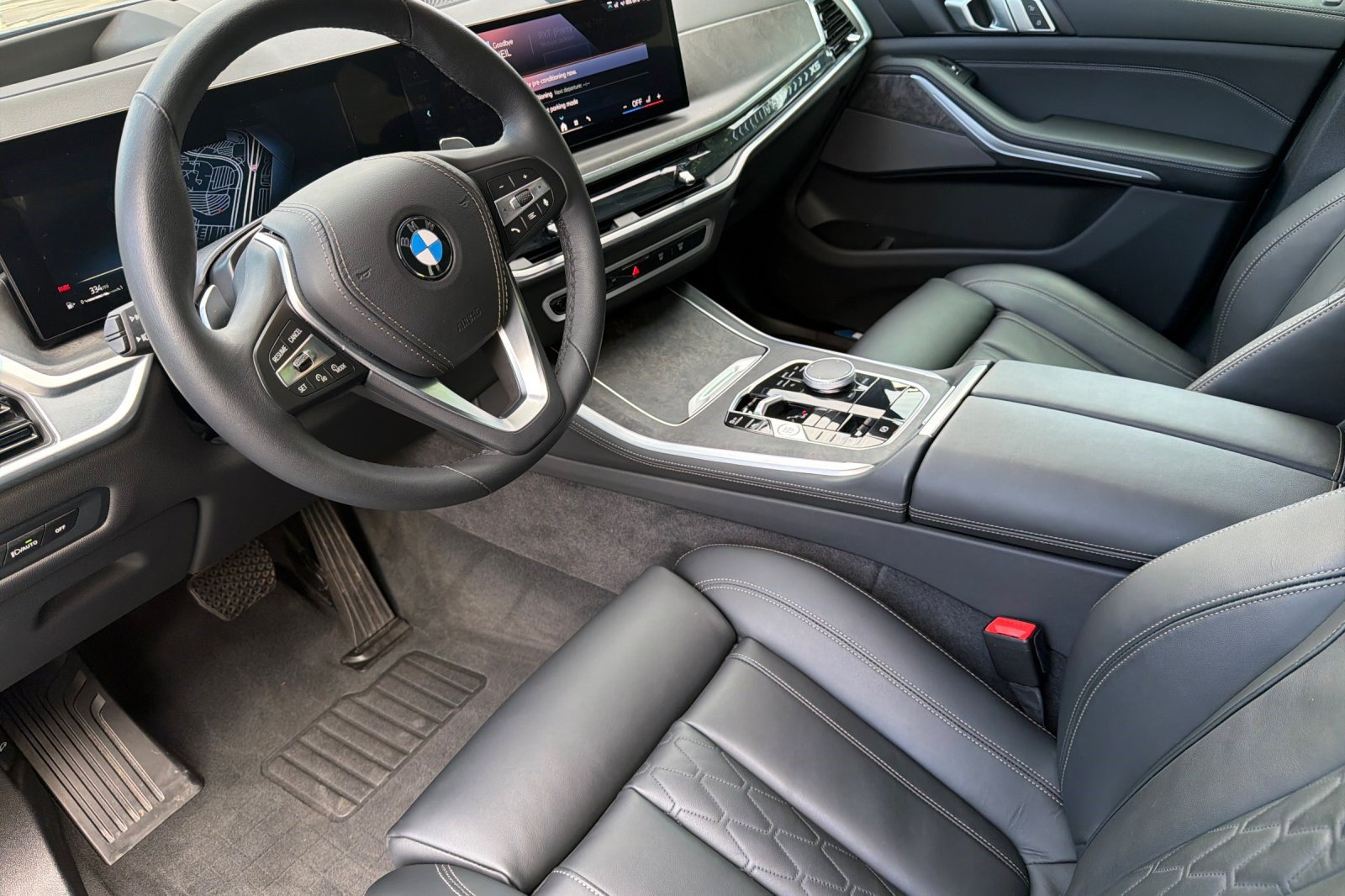 Used 2025 BMW X5 xDrive40i w/ Premium Package AWD/4WD image 11