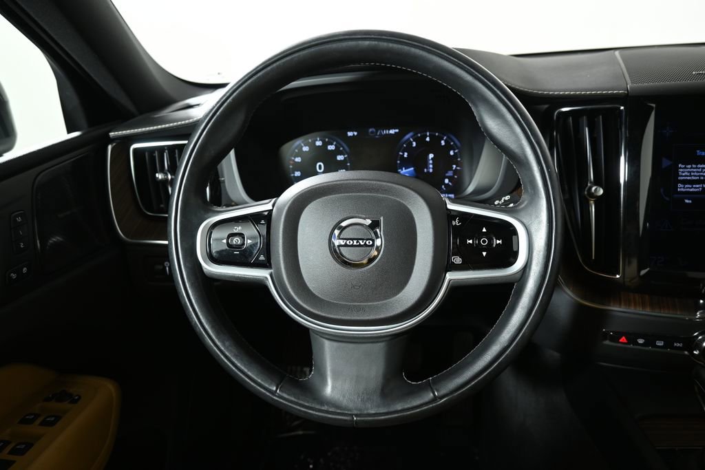 Used 2021 Volvo XC60 T5 Inscription w/ Climate Package image 18