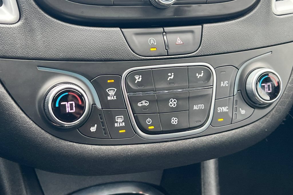 Used 2024 Chevrolet Malibu LT FWD image 16