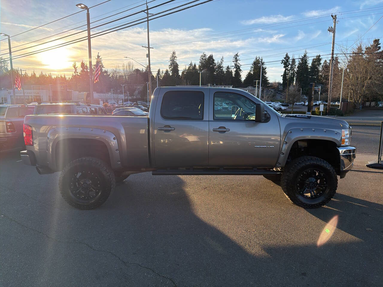 Used 2013 Chevrolet Silverado 2500 LTZ w/ LTZ Plus Package image 10