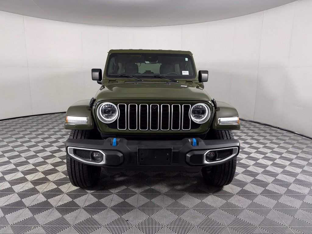 Used 2024 Jeep Wrangler Unlimited Sahara w/ Technology Group AWD/4WD image 4