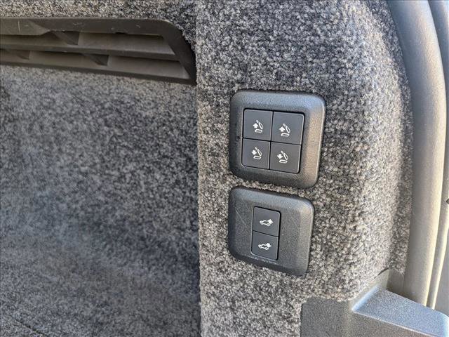 Used 2020 Land Rover Range Rover HSE image 7