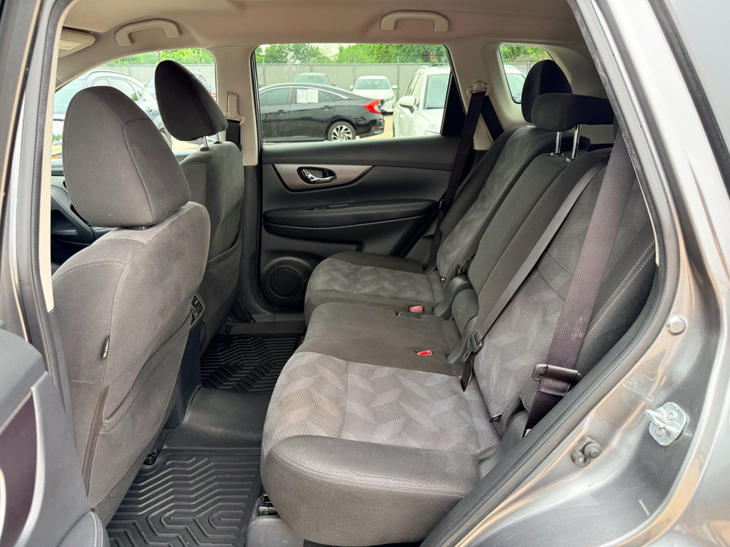 Used 2016 Nissan Rogue SV w/ SV Premium Package FWD image 24