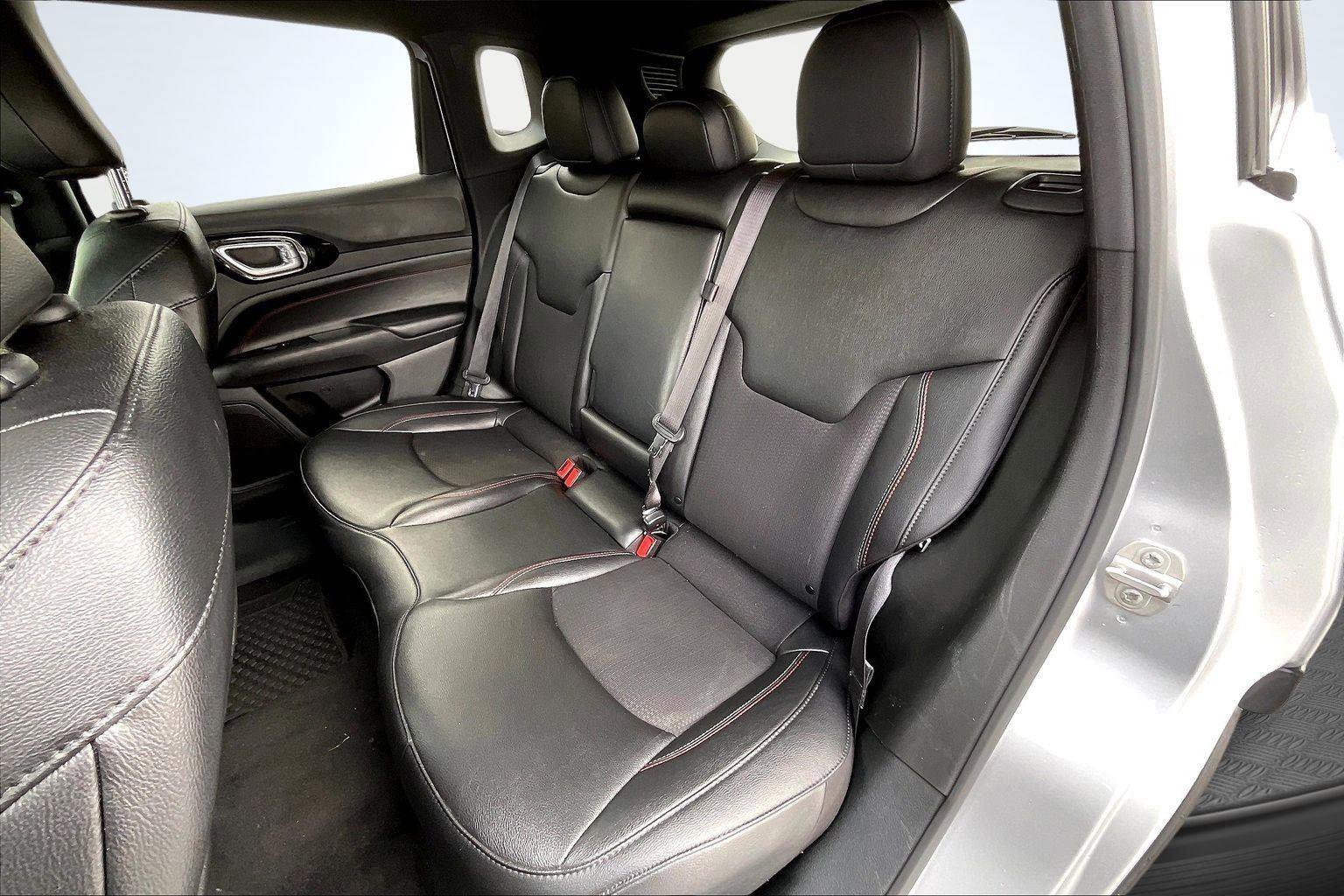 Used 2024 Jeep Compass Trailhawk image 26