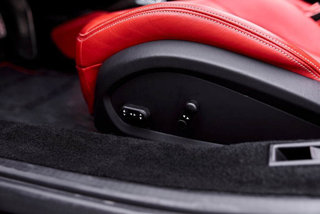 Used 2018 Ferrari 488 Spider RWD image 63