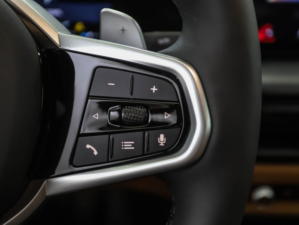 New 2026 BMW 330i xDrive Sedan w/ M Sport Package image 13