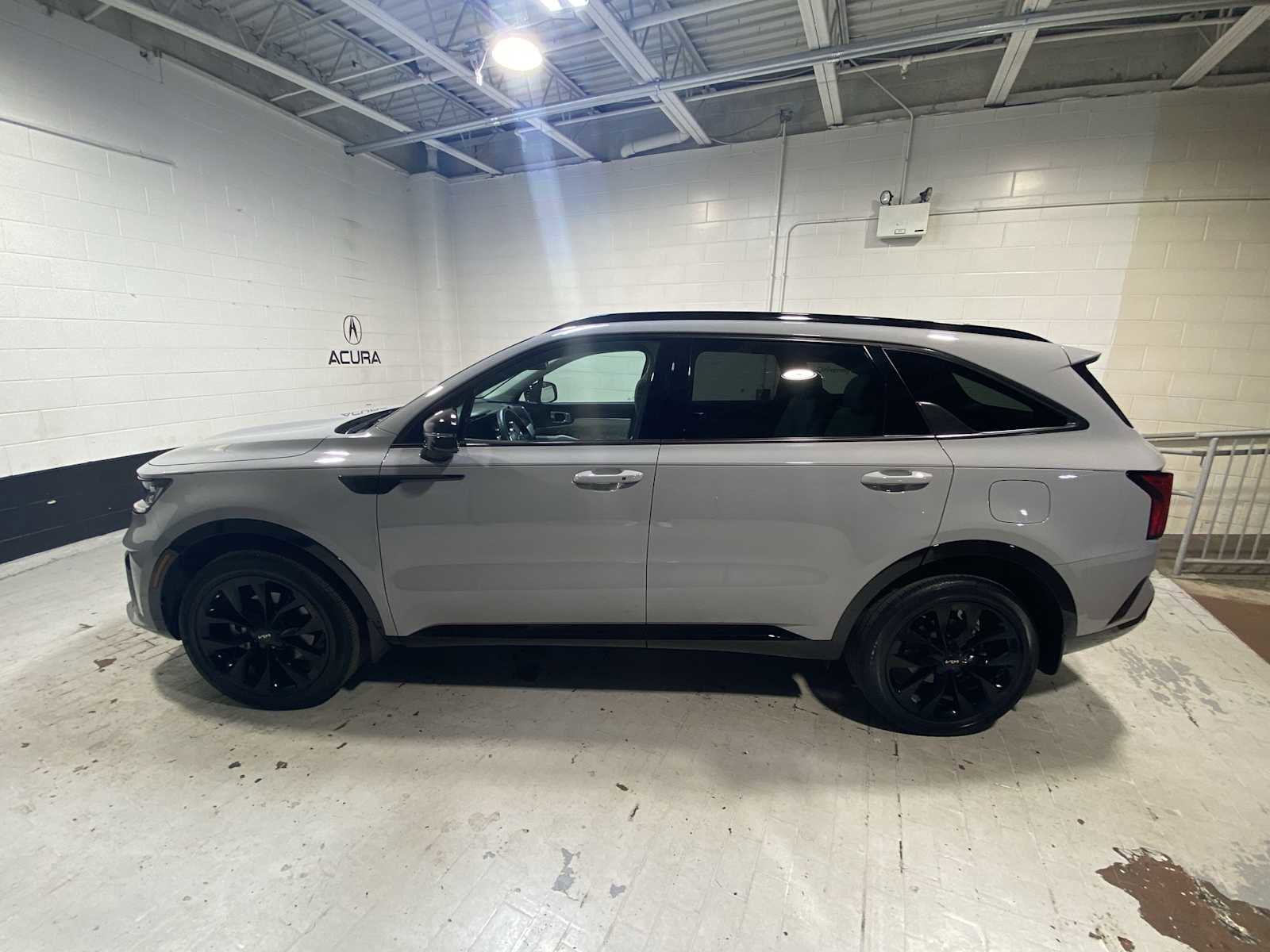 Used 2023 Kia Sorento SX AWD/4WD image 3